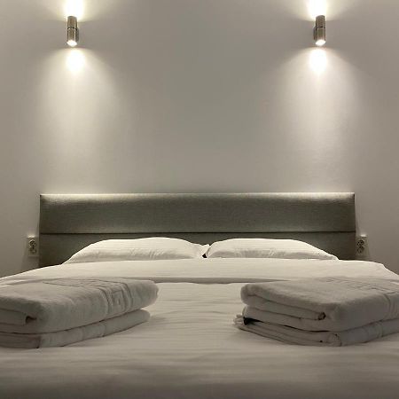 Modern House Hotel ซิกเกตู มาร์มาซีเอ ภายนอก รูปภาพ