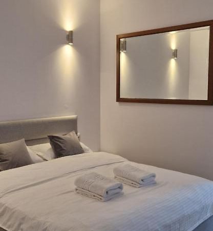 Modern House Hotel ซิกเกตู มาร์มาซีเอ ภายนอก รูปภาพ