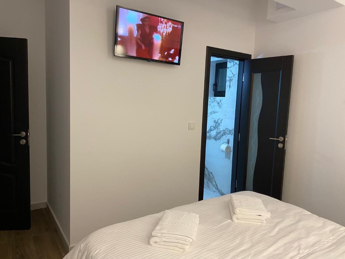 Modern House Hotel ซิกเกตู มาร์มาซีเอ ภายนอก รูปภาพ