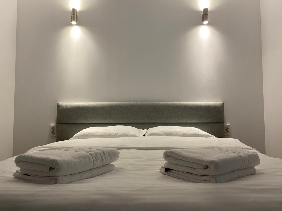 Modern House Hotel ซิกเกตู มาร์มาซีเอ ภายนอก รูปภาพ