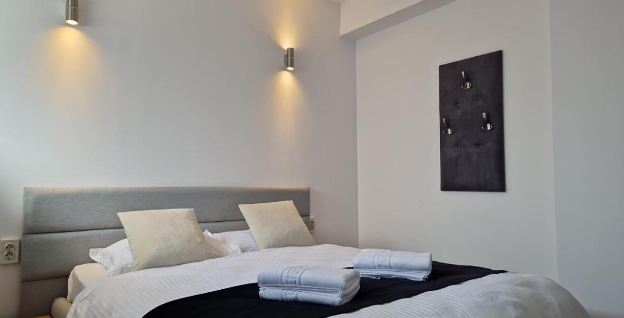 Modern House Hotel ซิกเกตู มาร์มาซีเอ ภายนอก รูปภาพ