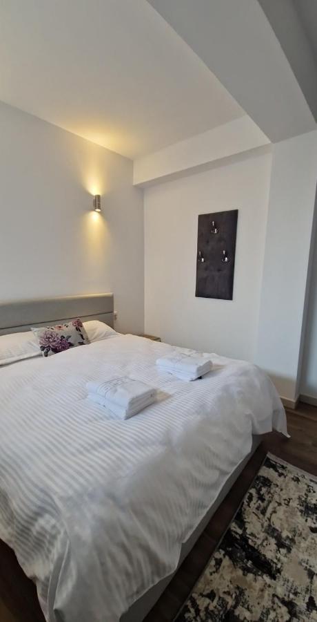 Modern House Hotel ซิกเกตู มาร์มาซีเอ ภายนอก รูปภาพ