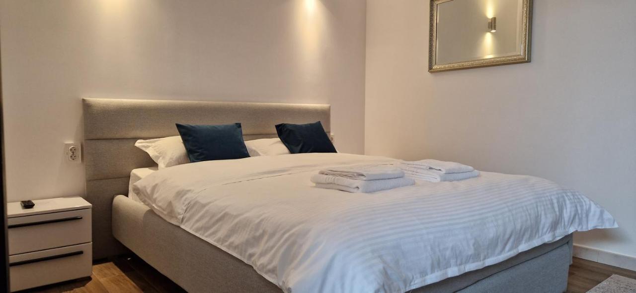 Modern House Hotel ซิกเกตู มาร์มาซีเอ ภายนอก รูปภาพ