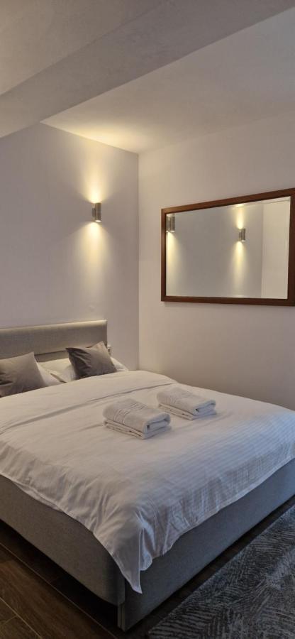 Modern House Hotel ซิกเกตู มาร์มาซีเอ ภายนอก รูปภาพ